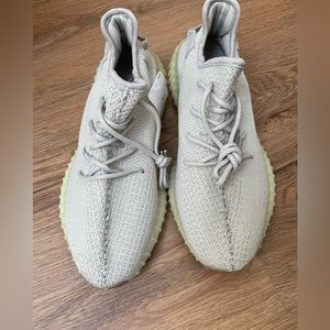 YEEZY 350 V2 Sesame
